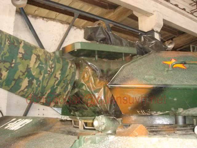 Kiểu nâng cấp này được Việt Nam học tập theo phía Israel. Những khẩu pháo cỡ nòng 105mm dành cho xe tăng T-54 sẽ cho phép loại xe tăng cổ lỗ này khả năng hỏa lực vượt trội so với phiên bản gốc. Nguồn ảnh: Quansuvn.