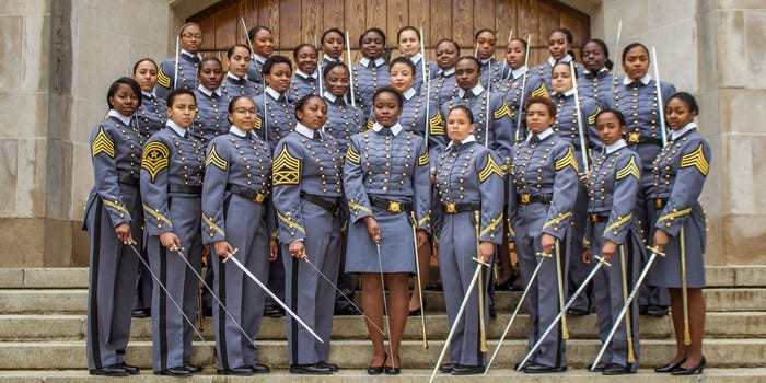 Năm 2019, khoá tốt nghiệp từ trường quân sự West Point của Mỹ có số lượng nữ quân nhân da màu đông nhất lịch sử - lên tới 32 người. Nguồn ảnh: BI.