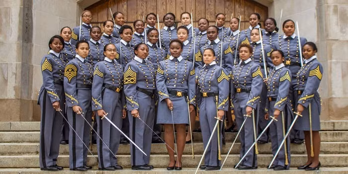 Năm 2019, khoá tốt nghiệp từ trường quân sự West Point của Mỹ có số lượng nữ quân nhân da màu đông nhất lịch sử - lên tới 32 người. Nguồn ảnh: BI.