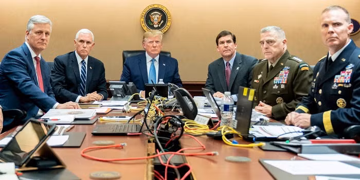 Thủ lĩnh của lực lượng Hồi giáo Cực đoan ISIS cũng đã bị tiêu diệt theo lệnh của oogn Donald Trump. Tên khủng bố này từng được treo giải 25 triệu USD tiền thưởng cho bất cứ ai cung cấp thông tin nào để Mỹ có thể bắt được hắn. Nguồn ảnh: BI.