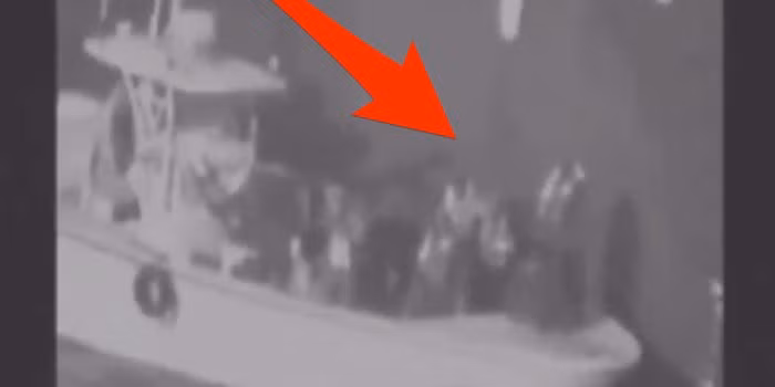 Năm nay cũng là thời gian mà căng thẳng giữa Mỹ với Iran leo thang lên đỉnh điểm. Mỹ đã rất nhiều lần doạ sẽ tấn công Iran nhưng tới nay vẫn chưa có bất cứ cuộc chiến tranh trực diện nào giữa hai quốc gia xảy ra. Nguồn ảnh: BI.