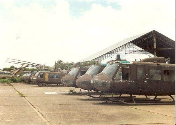 Sân bay Biên Hoà khi này không khác gì "mồ" chôn máy bay hết niên hạn sử dụng. Phần lớn các máy bay này đã bị tháo bỏ động cơ và hệ thống dây điện, chỉ còn trơ khung vỏ. Nguồn ảnh: PTS.