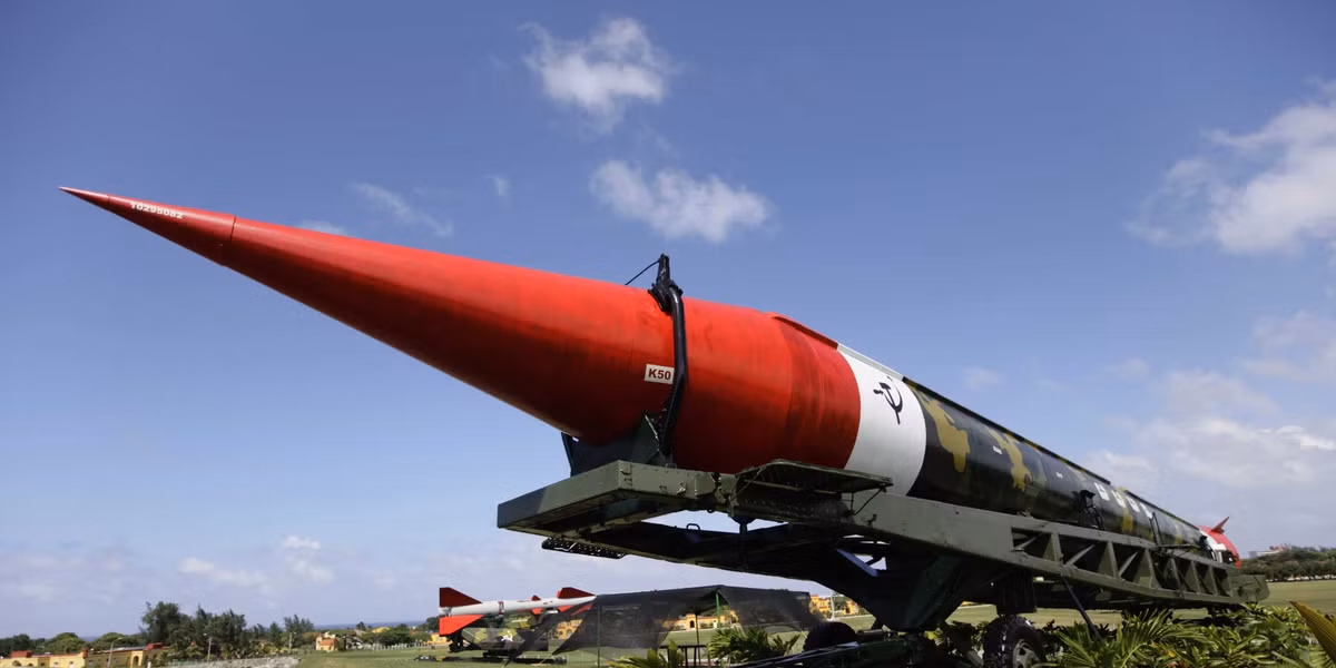 Bản thân Tổng thống Putin cũng đã từng nhấn mạnh rằng vai trò của lực lượng tên lửa chiến lược Nga đó là ngăn chặn xâm lược từ nước ngoài cũng như duy trì cân bằng quyền lực trên thế giới, tránh việc thế giới bị "đơn cực hoá". Nguồn ảnh: Rumil.