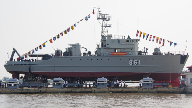 Hải quân Việt Nam vừa tự đại tu thành công tàu phá thuỷ lôi lớp Sonya do Liên Xô chế tạo và chuyển giao cho chúng ta trong quá khứ. Nguồn ảnh: Nhà máy X51.