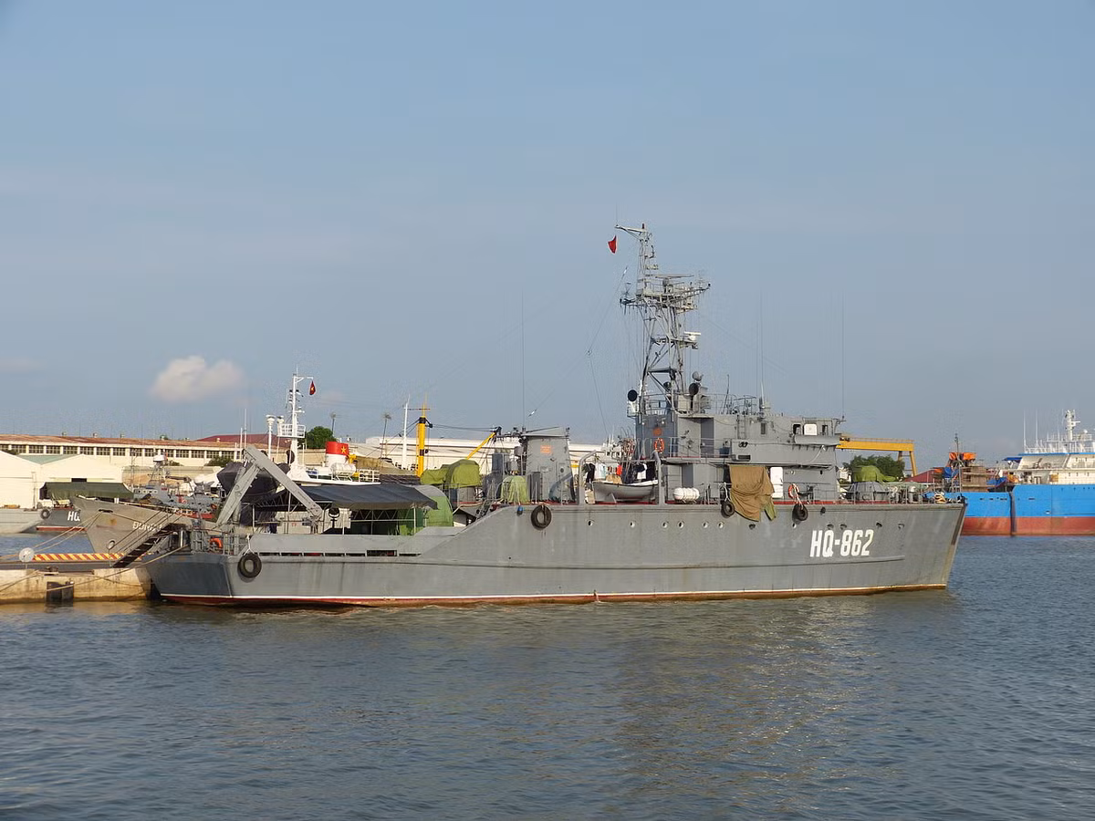 Điểm đặc biệt của các tàu này đó là chúng có thiết kế vỏ bằng gỗ giống với các tàu phá mìn lớp Vanya trước đây Liên Xô từng sử dụng rất nhiều. Nguồn ảnh: Pinterest.