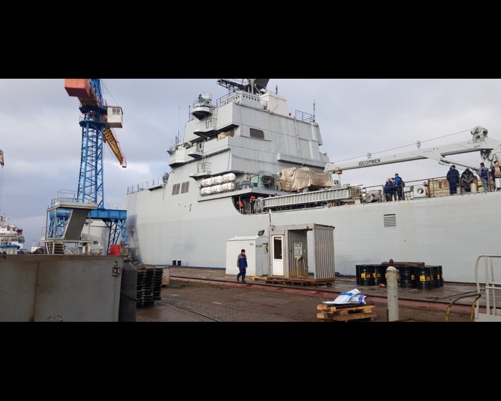 Đây là tàu đổ bộ thứ hai được Nga đóng theo lớp Ivan Gren hay còn được gọi với cái tên là Đề àn 11711. Lớp tàu đổ bộ này Hải quân Nga thiết kế trong thời gian đầu thế kỷ 21 nhưng tới nay mới chỉ có duy nhất một chiếc đang hoạt động. Nguồn ảnh: Livejournal.