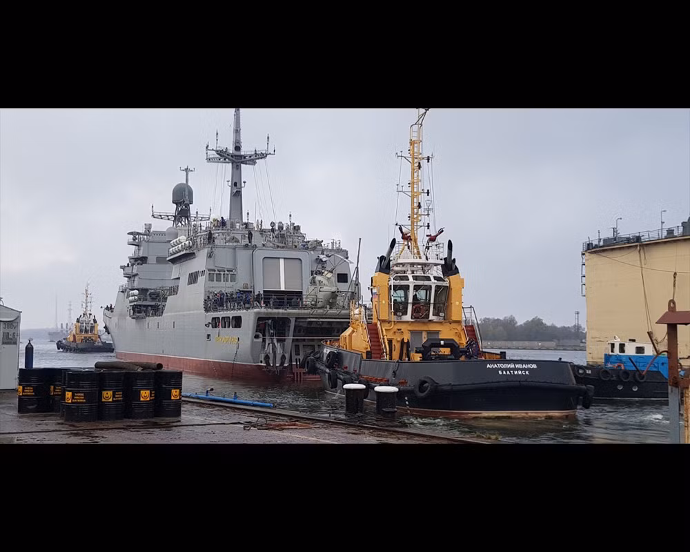 Chiếc đầu tiên được hải quân Nga đóng theo lớp này mang tên Ivan Gren và có số thân 135 được Nga hạ thuỷ từ năm 2012 và tới tận năm 2018 mới chính thức nhập biên. Nguồn ảnh: Livejournal.