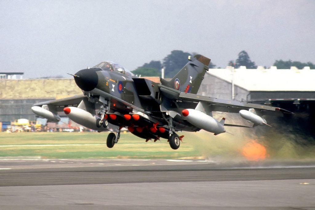 Hình ảnh một chiếc Panavia Tornado có trong biên chế Không quân Hoàng gia Anh. Nguồn ảnh: Sina.