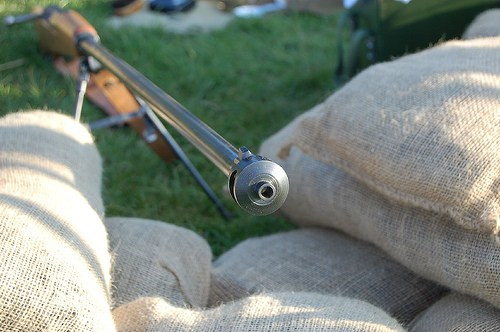 Người Ba Lan cũng đã hủy hết tất cả tài liệu liên quan đến khẩu súng này ngay trước khi bại trận. Vì vậy Đức và Liên Xô đã tốn không ít thời gian để tìm cách chế tạo ra các loại súng tương tự dù có trong tay cả nghìn khẩu Wz.35. Nguồn ảnh: Pinterest.