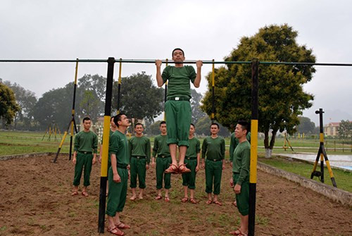 Rèn luyện thể lực.