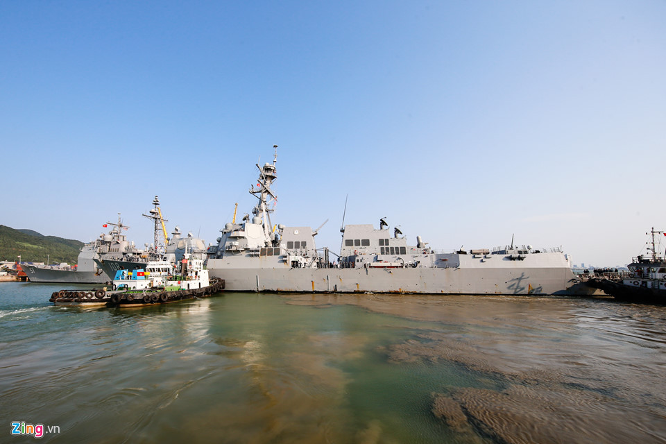 Trong khi đó, Wayne E.Meyer là một trong những chiến hạm mới của Hải quân Mỹ. Tàu được đưa vào sử dụng từ năm 2012 và là tàu thứ 58 thuộc tàu khu trục lớp Arleigh Burke.