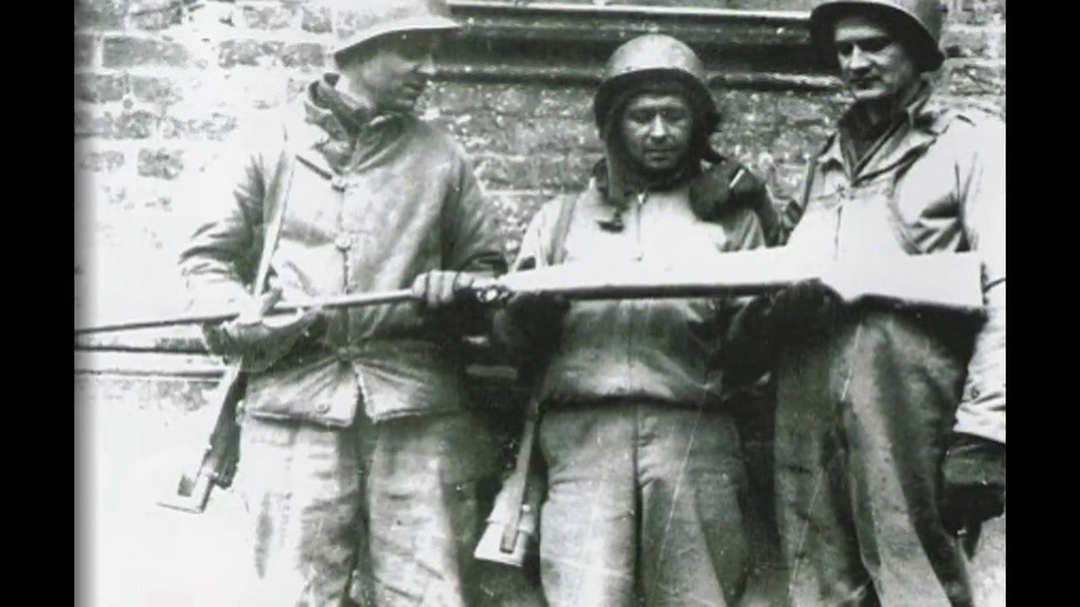 Cụ thể, khẩu súng này có chiều dài cơ sở tổng cộng 1760mm, trong đó, chiều dài của nòng súng dài 1200mm. Với chiều dài nòng lớn như vậy, gia tốc của khẩu Wz. 35 tạo ra thậm chí còn vượt xa con số 1000m/s đề ra ban đầu. Nguồn ảnh: Tube.