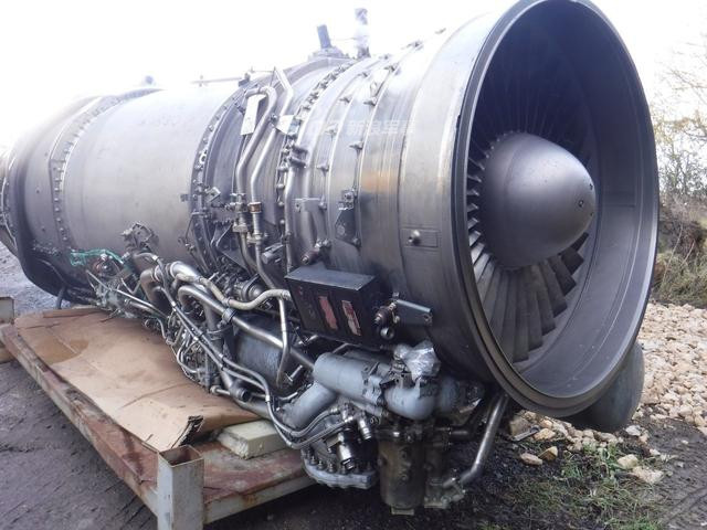 Nhiều chuyên gia quân sự trên thế giới nhận định, việc rao bán các loại động cơ tiêm kích đời cũ nguyên chiếc một cách công khai như thế này trên internet, có thể sẽ là cơ hội rất tốt cho các nước đang có ngành hàng không còn non trẻ có được các công cụ, linh kiện và quan trọng nhất là kinh nghiệm chế tạo động cơ phản lực trong tương lai. Nguồn ảnh: Sina.