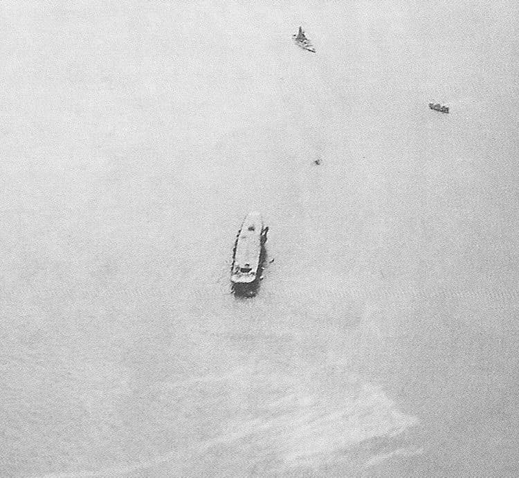 Tàu có tầm hoạt động tối đa 19.000 km ở tốc độ 18 hải lý trên giờ, tương đương 33 km/h. Biên chế thủy thủ đoàn đầy đủ trên tàu là 1751 người bao gồm cả thủy thủ đoàn và sĩ quan chỉ huy. Nguồn ảnh: Times.