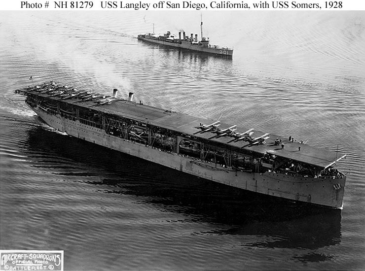 USS Jupiter được đặt lượn từ ngày 18/10/1911, hạ thủy ngày 14/8/1912 và chính thức được nhập biên Hải quân Mỹ vào ngày 7/4/1913 với vai trò là một tàu tiếp than. Nguồn ảnh: Pinterest.
