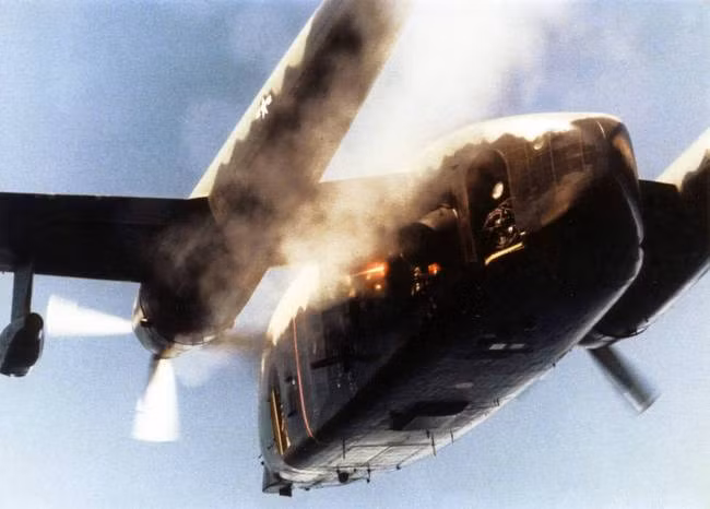 Máy bay có tốc độ tối đa 335 km/h, tốc độ hành trình 240 km/h và có tầm hoạt động 3100 km. Tầm hoạt động này dù không là gì so với AC-130 nhưng là quá đủ cho chiến trường Việt Nam. Nguồn ảnh: Warhistory.