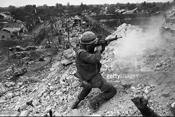 Cho tới tận ngày nay, cỡ đạn 5,56x45mm vẫn là cỡ đạn tiêu chuẩn của nhiều loại súng do châu Âu và Mỹ chế tạo. Dù rằng nó có nhiều nhược điểm, tuy nhiên những khẩu súng sử dụng đạn cỡ 5,56x45mm vẫn được coi là một đối trọng tương đương với những khẩu súng trường tấn công sử dụng cỡ đạn 7,62mm do Nga chế tạo ngày nay. Nguồn ảnh: Gettyimg.