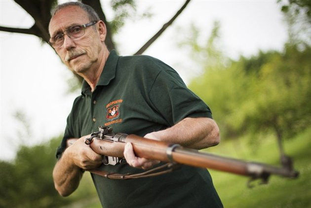 Tới năm 1918, sau khi Chiến tranh Thế giới thứ nhất, quân đội Canada đã chính thức loại biên hoàn toàn khẩu súng "đỏng đảnh" này để thay thế bằng loại súng trường M1903 do Mỹ thiết kế với độ tin cậy cao hơn hẳn. Nguồn ảnh: Ross.