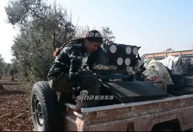 Với khả năng cơ động cao, cả tổ hợp và kíp chiến đấu có thể di chuyển khỏi trận địa một cách nhanh chóng trước khi bị đối phương phản pháo. Nguồn ảnh: Sina.