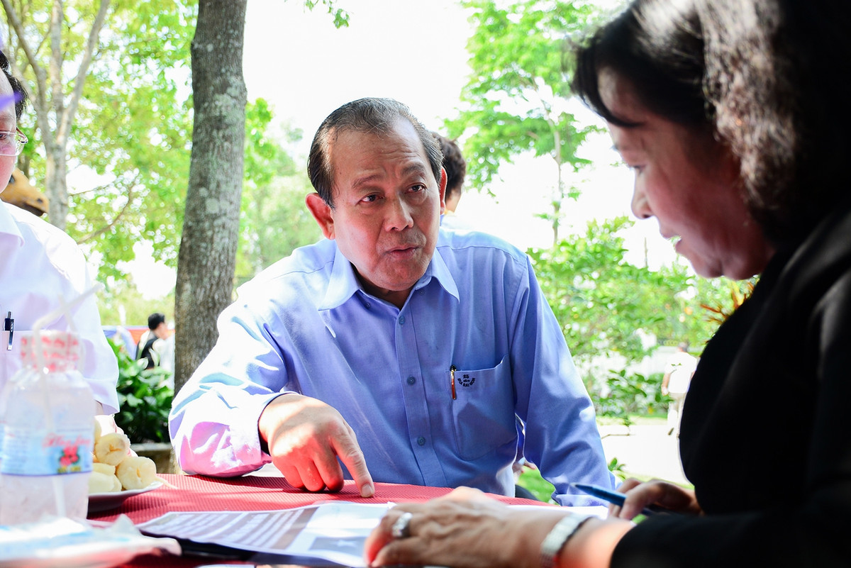 Phó Thủ tướng Trương Hoà Bình có mặt tại tư gia của cố Thủ tướng Phan Văn Khải để chỉ đạo công tác chuẩn bị tang lễ. Ảnh: Văn Dũng