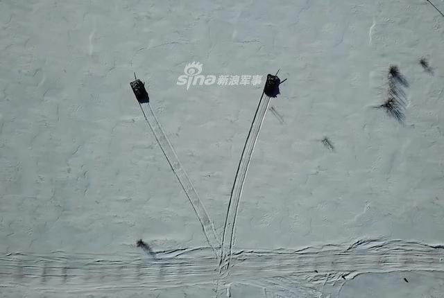 Màn tỏ tình lãng mạn này trông có vẻ đơn giản nhưng thực tế lại tốn khá nhiều công sức sắp xếp và thực hiện. Nguồn ảnh: Sina.