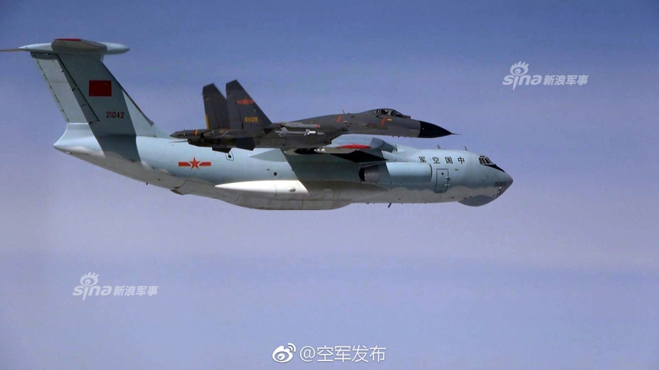 Cuộc tiếp đón các hài cốt quân tình nguyện Trung Quốc (trong cuộc chiến tranh Triều Tiên) từ Hàn Quốc trở về nhà đã diễn ra với nghi thức trang trọng nhất. Nguồn ảnh: Sina.