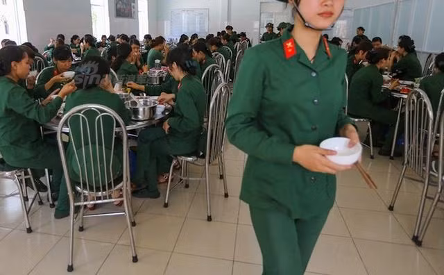 Cộng đồng mạng Trung Quốc cũng phải đồng ý rằng, con gái Việt Nam nói chung có một nét đẹp rất riêng và rất lôi cuốn. Nguồn ảnh: Sina.