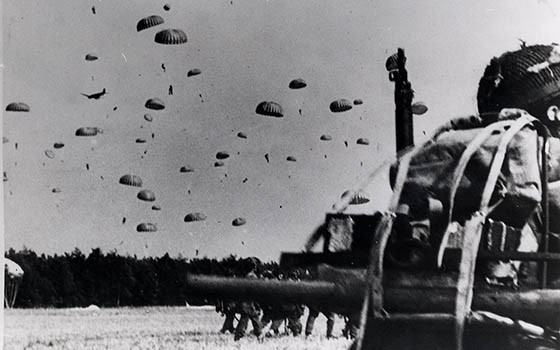 Cho tới tận thời điểm hiện tại, chiến dịch Market Garden vẫn được coi là chiến dịch đổ bộ đường không quy mô lớn nhất của nhân loại. Tuy nhiên, với thất bại thảm hại của nó, có lẽ không bao giờ chiến thuật này sẽ lại được sử dụng lại với một quy mô lớn như vậy nữa. Nguồn ảnh: Armymil.