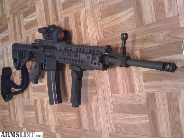 Việc khẩu súng này hay bị kẹt đạn cũng là do nó bê nguyên cơ chế trích khí trực tiếp trên khẩu M-16 vào thiết kế của M468. Điều này chính là điểm yếu lớn nhất của cả hai khẩu súng, đòi hỏi người lính phải vệ sinh súng cực kỳ cẩn thận và thường xuyên nếu không muốn đường trích khí bị tắc muội súng dẫn đến kẹt đạn. Nguồn ảnh: Armlist.