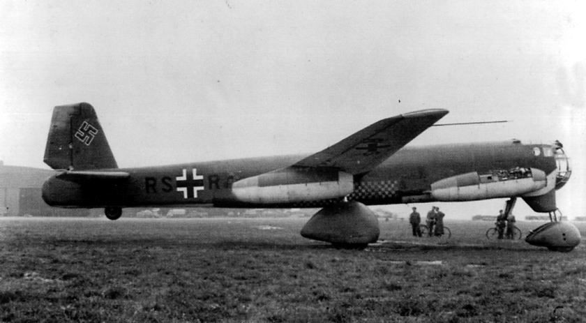 Tuy nhiên, tốc độ tối đa của Ju 287 trong thực tế lại không được như kỳ vọng. Cụ thể, tốc độ tối đa của các phi cơ này chỉ vào khoảng 555 km/h - nghĩa là tương đương với các loại máy bay sử dụng động cơ cánh quạt thời bấy giờ, thậm chí là thấp hơn. Nguồn ảnh: Vintage.