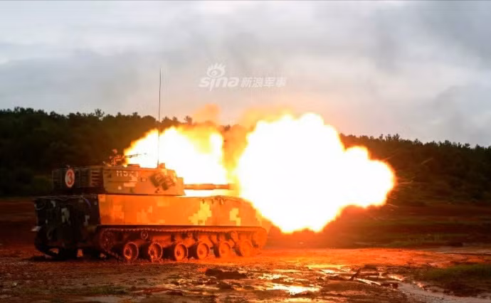 Điều này khiến cho các tướng lĩnh quân sự và các chính trị gia của Trung Quốc luôn phải đặt yếu tố giảm thiểu thương vong về người lên cao nhất có thể, nhất là trong công tác huấn luyện thời bình. Nguồn ảnh: Sina.