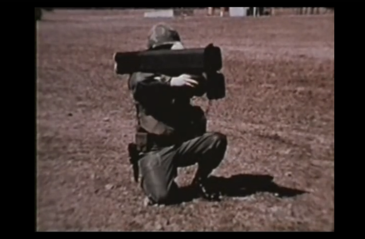 Về cơ bản thì M202 vẫn là những loại M72 LAW "phóng to". Điều đó đồng nghĩa với việc M202 cũng chỉ có tầm bắn hiệu quả trong khoảng 100 mét, gia tốc khoảng 145 mét/giây và sử dụng cỡ đạn 66mm. Nguồn ảnh: MNC.