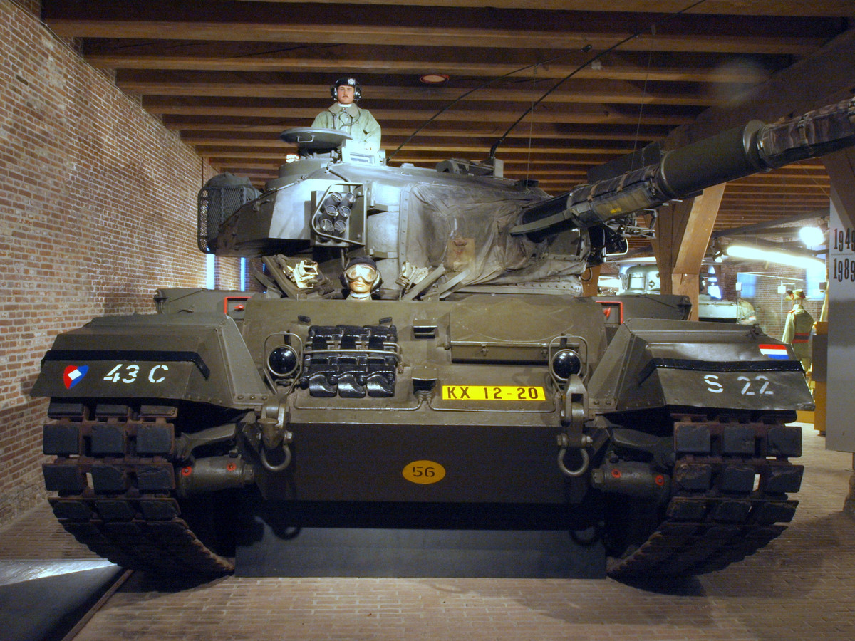 Trong Chiến tranh Việt Nam, loại xe tăng này có dự trữ đạn pháo 105 mm là 62 viên. Khẩu súng máy đồng trục có cỡ nòng 12,7 mm có dự trữ đạn 4000 viên. Nguồn ảnh: Australiawarmemorial.