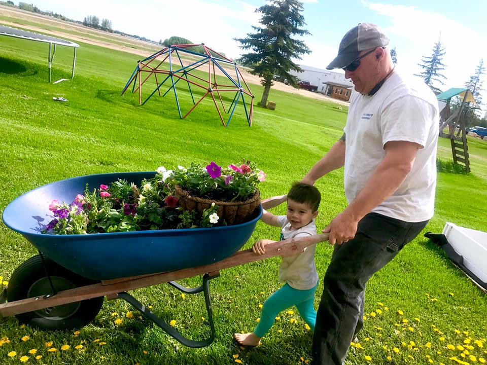 Chị Hồng Phước đang hạnh phúc với cuộc sống viên mãn khi có chồng luôn yêu thương vợ con hết mực.