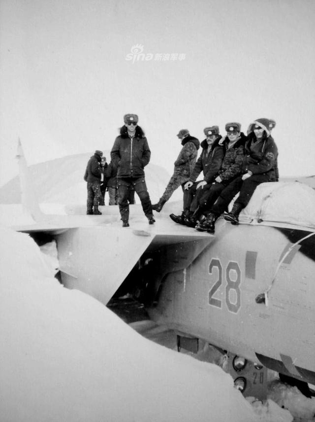 Điều trớ trêu là ngay sau những trận bão tuyết này, thời tiết lại cực kỳ đẹp, rất thích hợp cho một cuộc tấn công bất ngờ bằng không quân của những quốc gia đối nghịch. Nguồn ảnh: Sina.