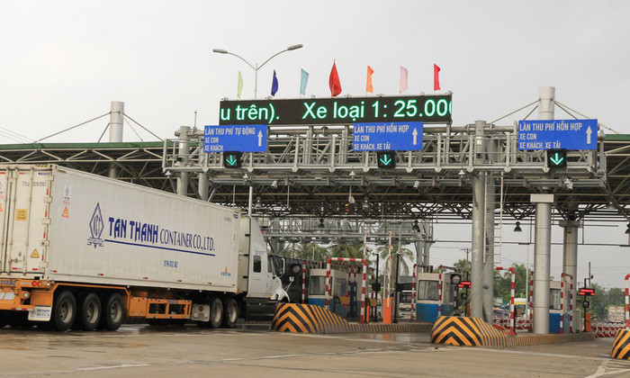 Làn thu phí tự động không dừng (ETC) tại trạm thu phí BOT Cai Lậy trên quốc lộ 1 qua tỉnh Tiền Giang - Ảnh: V.TR.