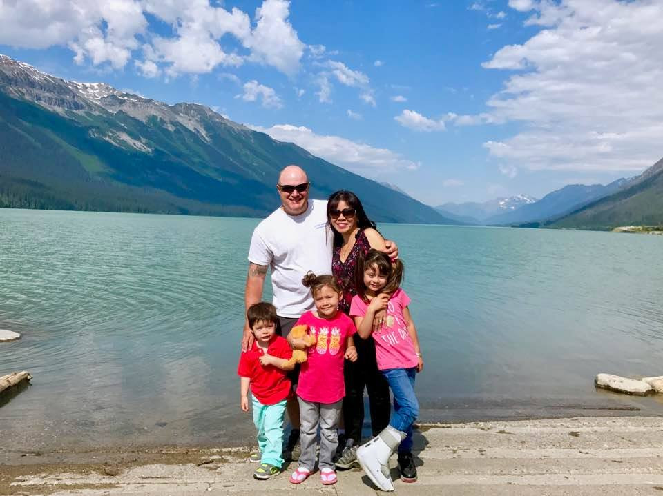 Gia đình chị luôn có khoảng thời gian đi du lịch vui vẻ cùng nhau.