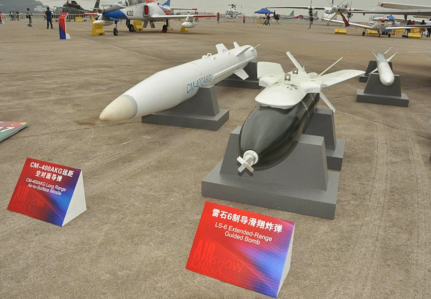 Tầm hoạt động của tên lửa hành trình CM-400AKG được cho là nằm trong khoảng từ 100 tới 240 km. Kèm theo đó là khả năng mang theo đầu đạn nổ mạnh 150 kg hoặc đầu đạn xuyên phá nặng 200 kg. Nguồn ảnh: Defense.