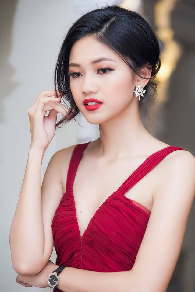 Á hậu cũng coi đây là cơ hội để mình góp sức vào các hoạt động phổ cập kiến thức, chăm sóc sức khỏe cộng đồng.