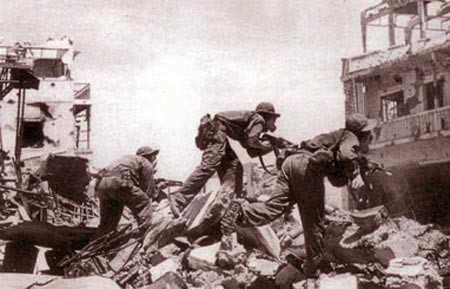 Là trận chiến ác liệt nhất trong Chiến dịch Xuân Hè 1972 và cũng là trận chiến ác liệt nhất Chiến tranh Việt Nam, trận Thành cổ Quảng trị đã thay đổi hoàn toàn thế cờ không những trên mặt trận quân sự mà còn trên cả bàn đám phán ở hội đàm Paris. Nguồn ảnh: SGGP.