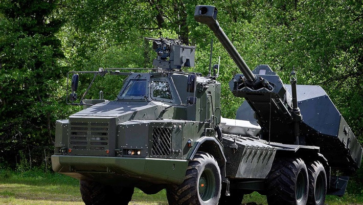 Sử dụng khẩu pháo chính loại L52 cỡ nòng 155mm, pháo tự hành Archer của Thụy Điển có khả năng bắn với tầm xa tối đa 30 km khi sử dụng loại đạn thường, 40 km với đạn tăng tầm và lên tới tối đa 60 km khi sử dụng đạn thông minh. Nguồn ảnh: Militaryfactory.