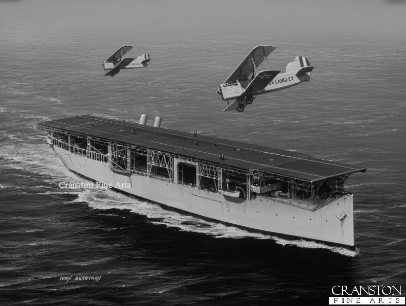 Tàu có biên chế thủy thủ đoàn và sĩ quan chỉ huy đầy đủ là 468 người - đây là một con số cực nhỏ và tới ngày nay, các tàu sân bay lớp Nimitz của Mỹ đã có biên chế thủy thủ đoàn ít nhất gấp... 10 lần con số này. Nguồn ảnh: Fineart.