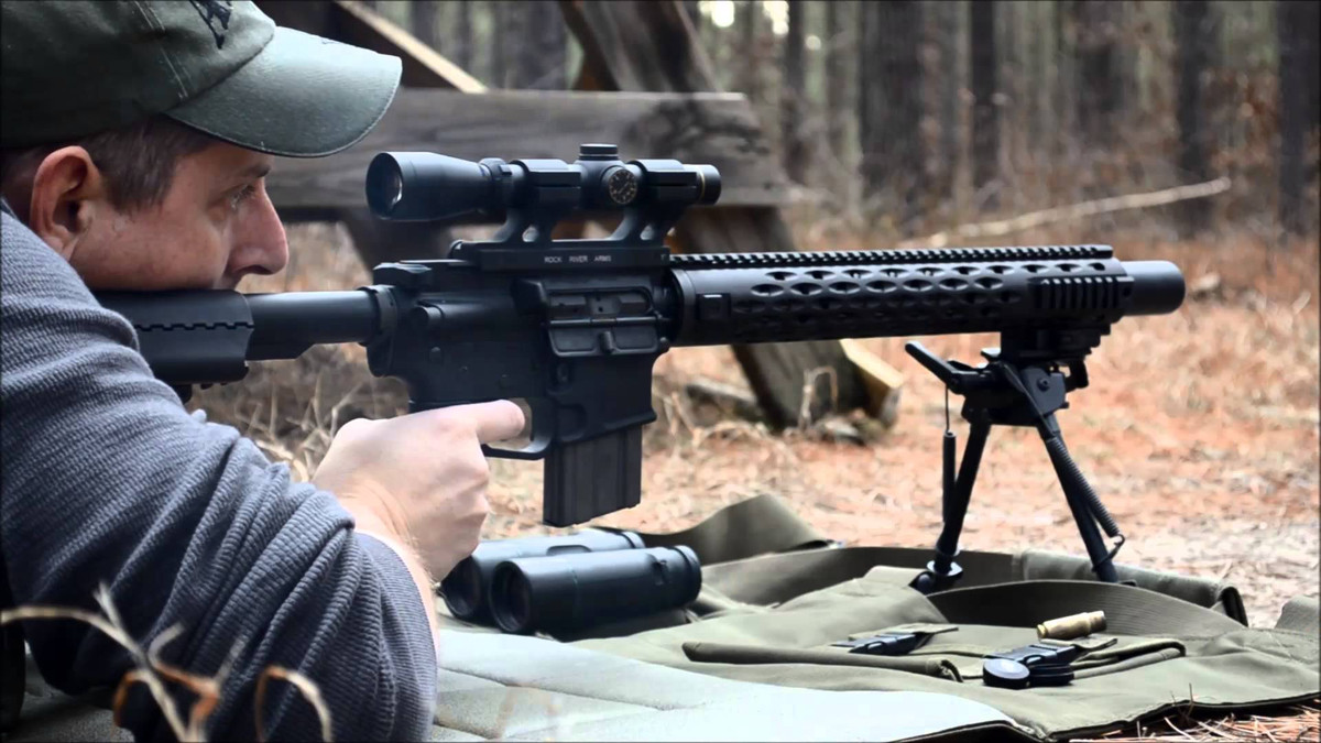 Mặc dù có khả năng xuyên được qua mọi loại giáp hiện tại trên thế giới ở khoảng cách 100 mét. Tuy nhiên những khẩu súng AR-15 cải biên để sử dụng loại đạn .458 Socom này lại ít được sử dụng trên thực chiến. Nguồn ảnh: Tube.