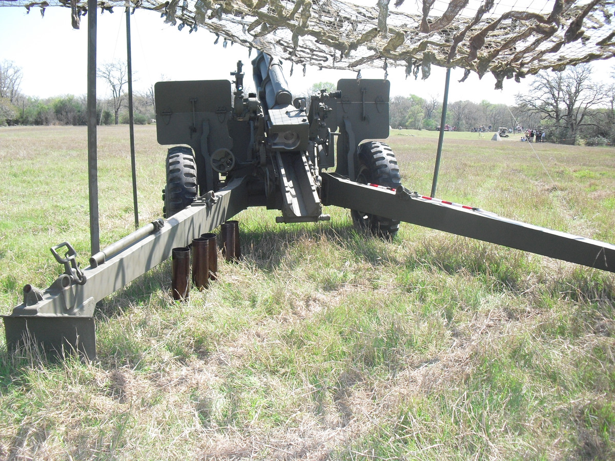 Tổng cộng đã có khoảng hơn 10.000 khẩu M2A1 đã từng được sản xuất. Những khẩu pháo này vẫn được quân đội ta sử dụng trong suốt những năm tháng kháng chiến chống Mỹ cứu nước và sử dụng cho tới tận ngày nay. Nguồn ảnh: Howitzer.