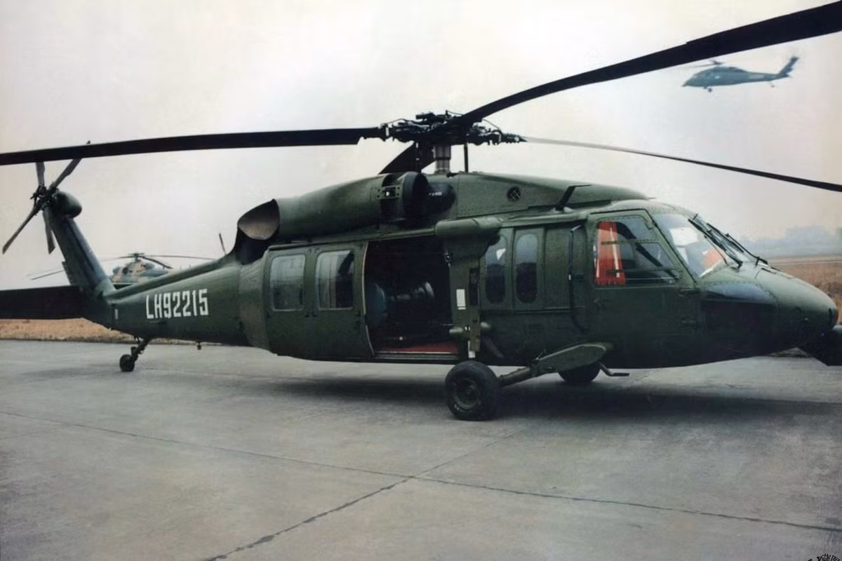Có một sự thật ít ai biết đó là trong quá khứ, Trung Quốc đã từng đạt được thỏa thuận mua 24 trực thăng S-70C (tiền thân của UH-60) từ Mỹ. Kèm theo đó là điều khoản mở, cho phép Bắc Kinh đặt mua thêm 100 chiếc cùng loại bất cứ lúc nào sau khi quá trình chuyển giao 24 chiếc ban đầu hoàn thành. Nguồn ảnh: QQ.