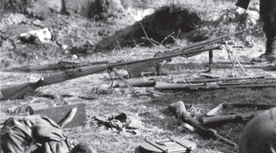 Trong cuộc thử nghiệm đầu tiên, ở khoảng cách 300m, khẩu súng này xuyên được 15mm thép cán đồng nhất ở góc nghiêng vuông 90 độ so với mặt đất. Tuy nhiên ở những lô hàng đầu tiên, nòng súng chỉ chịu được khoảng 30 phát bắn là mòn hết khương tuyến. Nguồn ảnh: WWII.