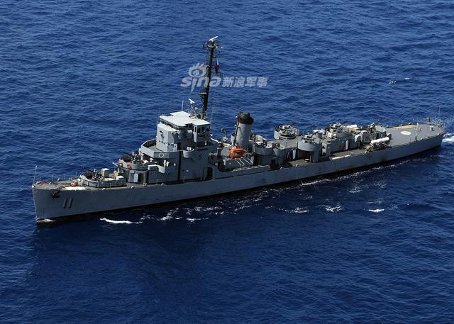 Philippines mua lại con tàu này vào năm 1976 và đặt lại tên là Rajah Humabon. Không chỉ dừng lại ở việc mua một con tàu lỗi thời, Philippines còn phải chịu thêm phí tổn kéo sang Hàn Quốc để đại tu và hiện đại hóa vào năm 1979. Nguồn ảnh: Sina.