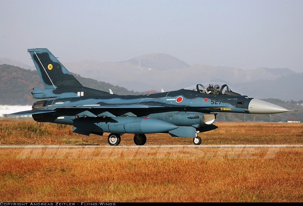F-16 phiên bản Nhật Bản hay còn có tên gọi khác là Mitsubishi F-2 được trang bị các động cơ GE F110-IHI-129 có công suất đốt sau lên tới 131 kN. Nguồn ảnh: Sina.