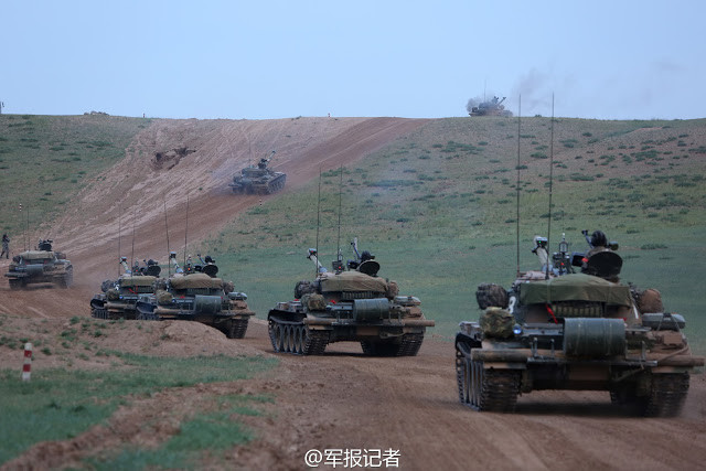 Như vậy, có thể khẳng định rằng việc chế tạo xe tăng không người lái chỉ mang tính nghiên cứu chứ khó có thể ứng dụng được vào thực tế. Những loại phương tiện chiến đấu hỗ trợ bộ binh khác như xe thiết giáp vận tải, thiết giáp cứu thương hoặc thiết giáp phòng không sẽ cần thiết hơn cho phiên bản không người lái. Nguồn ảnh: Xiao.