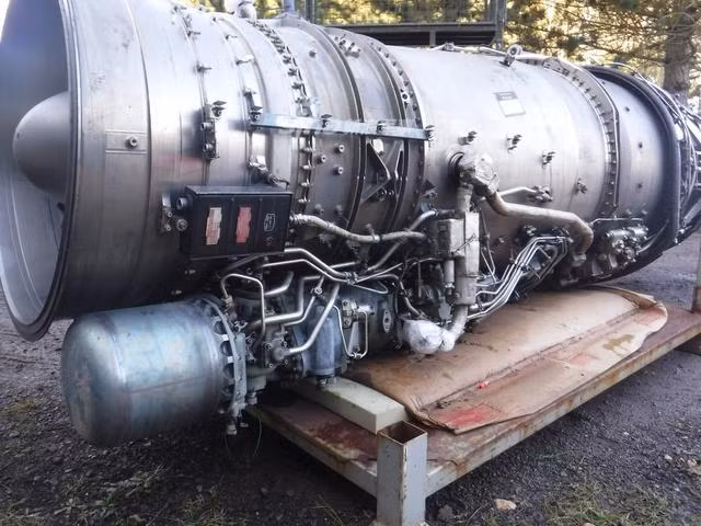 Khối động cơ được rao bán trên trang thương mại Ebay gần như còn nguyên vẹn hoàn toàn. Tuy nhiên, người bán không dám khẳng định về khả năng hoạt động của khối động cơ hơn 40 năm tuổi này. Nguồn ảnh: Sina.